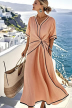 Amelia | Elegant kjole med V-udskæring og figursyet snit